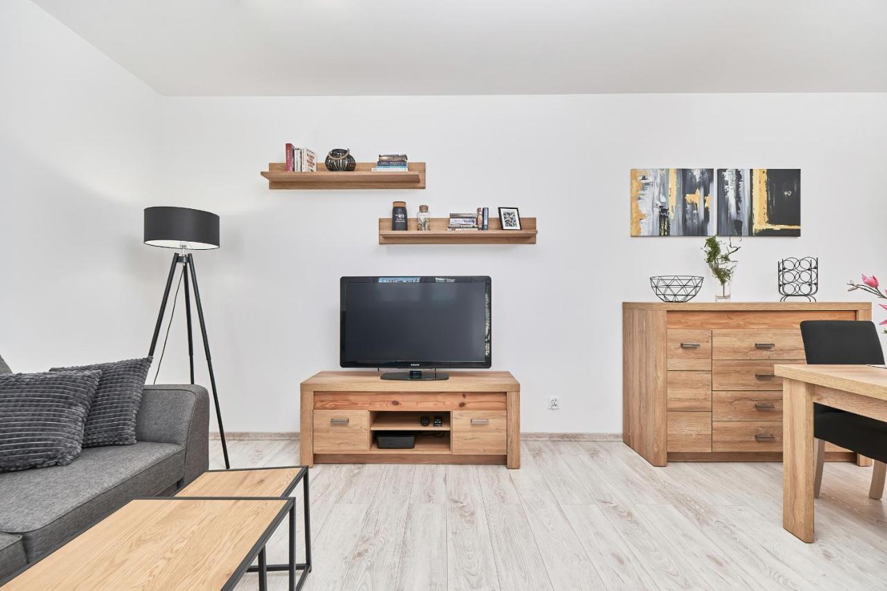 Exclusive Apartments Teczowa With Underground Parking By Noclegi Renters Wroclaw Ngoại thất bức ảnh
