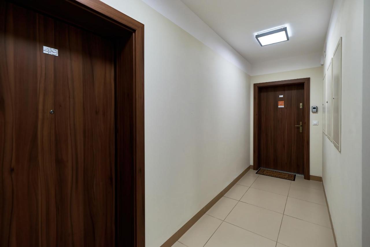 Exclusive Apartments Teczowa With Underground Parking By Noclegi Renters Wroclaw Ngoại thất bức ảnh
