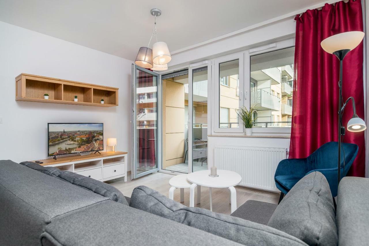 Exclusive Apartments Teczowa With Underground Parking By Noclegi Renters Wroclaw Ngoại thất bức ảnh