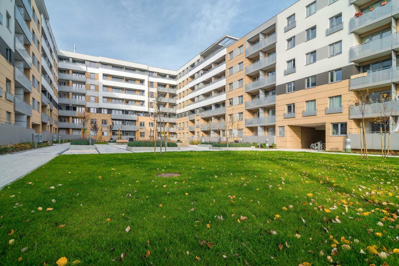 Exclusive Apartments Teczowa With Underground Parking By Noclegi Renters Wroclaw Ngoại thất bức ảnh